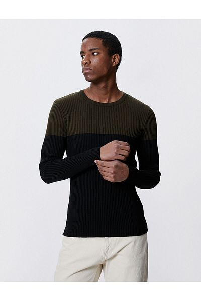 Koton Basic-Strickpullover mit Rundhalsausschnitt, Farbblock, schmale Passform