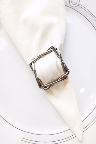 tsundoku 6 Pieces Silver Square Metal Napkin Rings