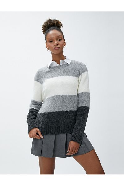 Koton Strickpullover mit Rundhalsausschnitt und langen Ärmeln, gerippt