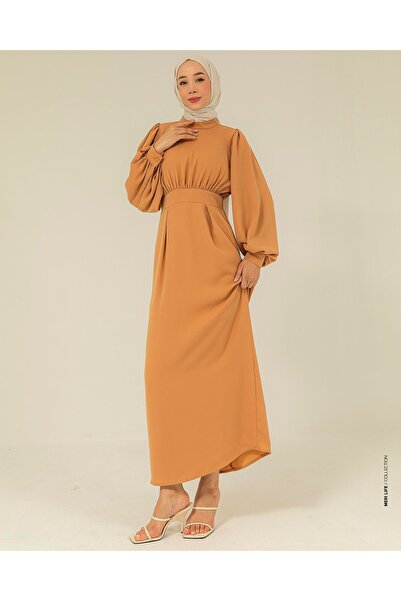 Meri Store Kolu Manşetli Camel Krep Elbise