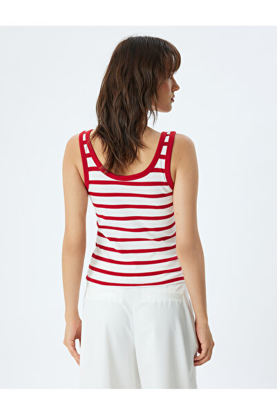 Koton Μπλουζάκι με λουράκι U-Neck Snap - Λεπτομέρεια με κουμπιά