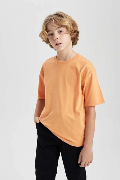 DeFacto Boys' T-shirt - Comfortable and Stylish Design