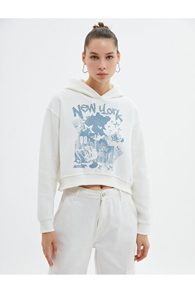 Koton Crop-Sweatshirt mit Kapuze aus erhabener bedruckter Baumwolle