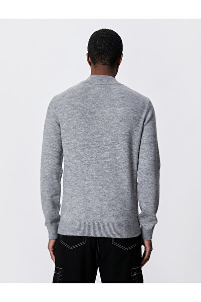 Koton Basic-Strickpullover mit halbem Rollkragen und schmalem Schnitt