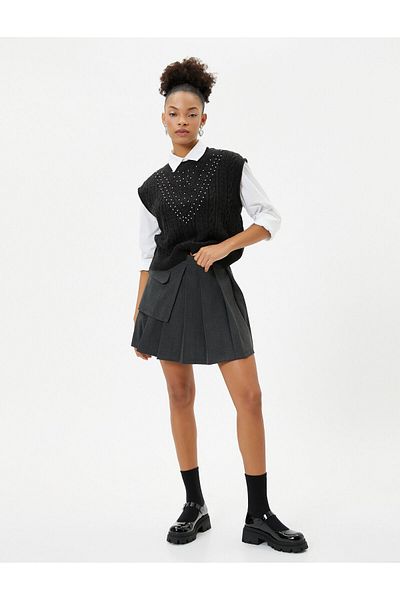 Koton Knitwear Sweater Beaded Sleeveless Round Neck