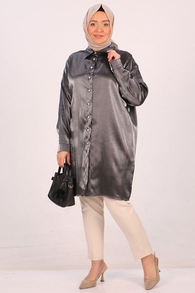 Moda Rosa 24Y48032 - BLACK - Plus Size Low Sleeve Star Shirt