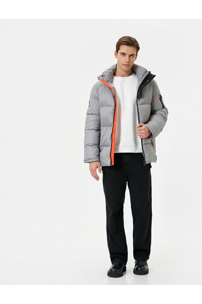 Koton Pufferjacke mit Kapuze, Reißverschluss, Etikett, detaillierte Tasche