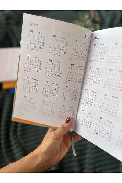 Kedirengi 2025 Weekly History Agenda - with Hard Cover