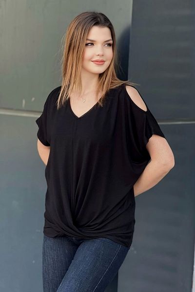 aytemas Low-cut Shoulder Blouse