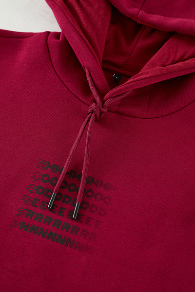 Trendyol Collection Übergroßes Sweatshirt aus Fleece-Baumwolle mit Labyrinth-Aufdruck in Rot - Tmnaw24sw00201