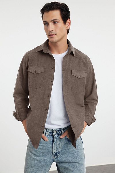 Trendyol Collection Hellbraunes Flanell-Winter-Holzfällerhemd mit regulärer Passform und Taschen TMNAW25GO00000