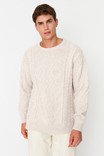 Trendyol Collection Oversize-Strickpullover mit geflochtenem Rundhalsausschnitt - Weiß TMNAW23KZ00280