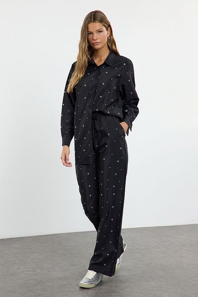 Trendyol Modest طقم منسوج من الحجر الأسود بتفاصيل من الأسفل إلى الأعلى TCTAW25US00106