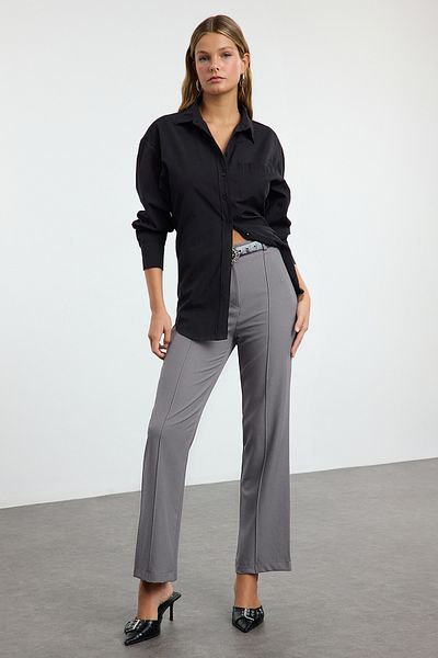 Trendyol Collection Graue, gerade geschnittene, gerippte, genähte Webhose mit hoher Taille TWOSS21PL0093