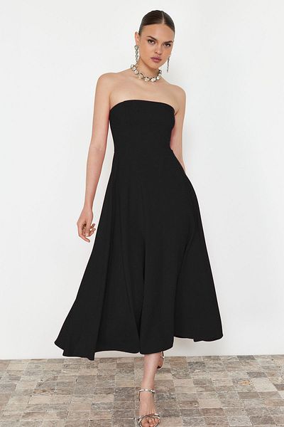 Trendyol Collection Černé tkané stylové večerní šaty bez ramínek A-Line TPRSS24EL00139