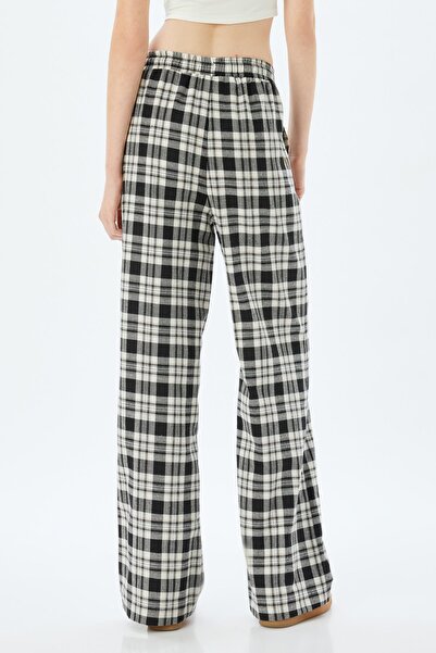 Koton Siyah Ekoseli Kadın Pantolon 5WAK40159PW