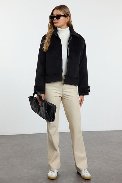 Trendyol Collection Schwarzer, übergroßer, dünner Jackenmantel aus Kaschmir TWOAW25MO00084