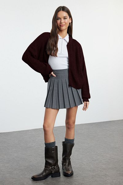 Trendyol Collection Bomberkragen-Strickjacke mit Reißverschluss und breiter Passform – TWOAW24HI00153