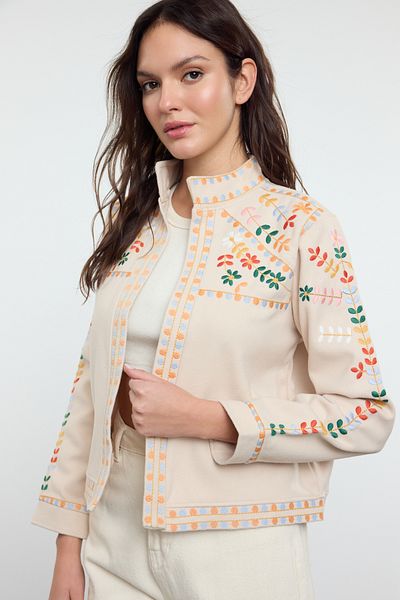 Trendyol Collection Cream Embroidery Embroidered Stamp Crop Woven Jacket Twoaw25Ce00083