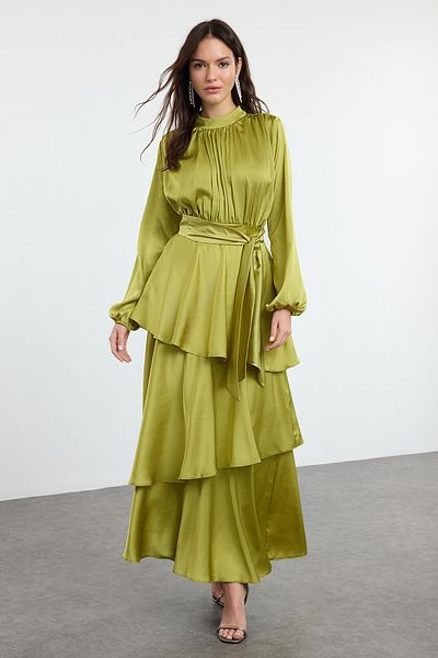 Trendyol Modest Ölgrüner Rock, gestuftes, gewebtes Satin-Abend-/Abendkleid TCTSS24DB00050