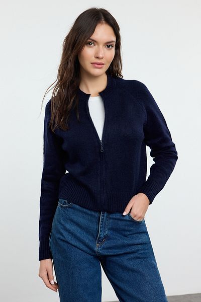 Trendyol Collection Sötétkék kötött kardigán puha textúrával - cipzárral, TWOAW25HI00017