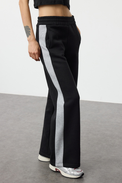 Trendyol Collection Μαύρο Colorblock Φαρδύ πόδι Χοντρό Fleece Πλεκτό Παντελόνι Φούτερ TWOAW25EA00040