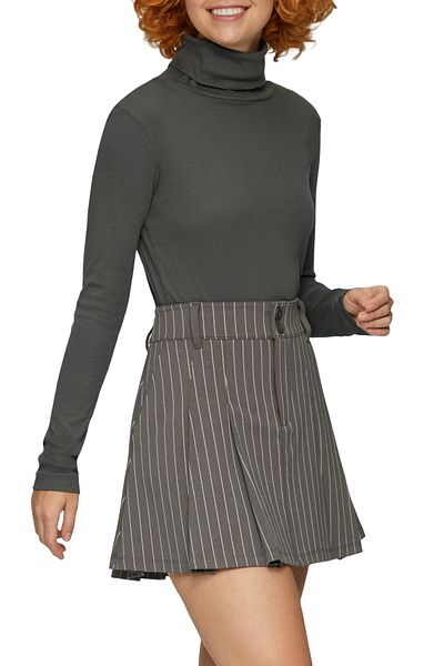 QS by s.Oliver Ležérní elastický slim fit outfit s želvím krkem