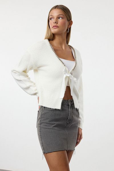 Trendyol Collection Měkký pletený svetr – Ecru, Detail stuhy, Twoaw25Hi00180