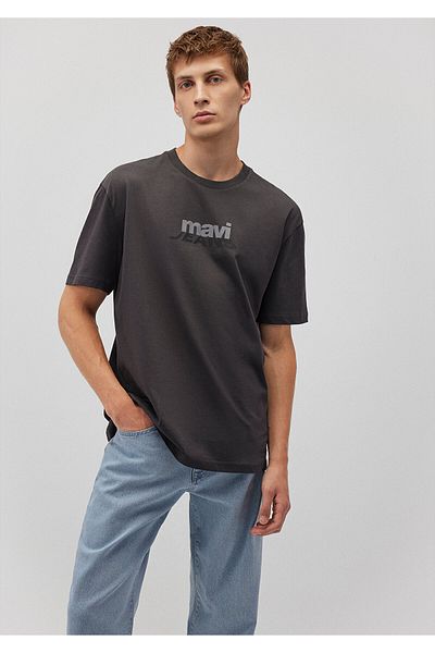 Mavi Anthrazitfarbenes, locker geschnittenes T-Shirt mit Logo-Aufdruck - 0612355 -80955