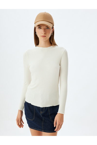 Koton Μακρυμάνικο μπλουζάκι με στρογγυλή λαιμόκοψη με υφή από ύφασμα βισκόζης