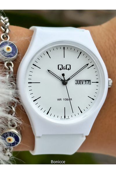 Q&Q White Silicone Cord Brand Women's Wristwatch - Calendar Bracelet
