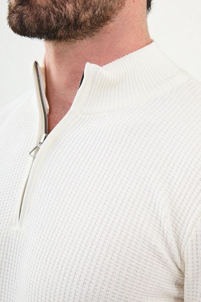 Mcr Textured Ecru Slim Fit Zippered Half Turtleneck Men's Knitwear Sweater
