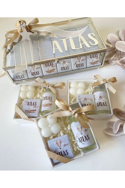 İSRA DESİNG Atlasss Cam kutu Çikolata, bubble mum ,kolonya ve çikolata seti.