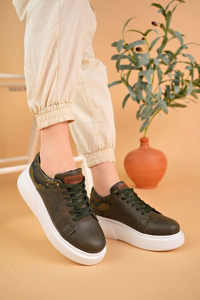 Butik Women's Khaki Shoes