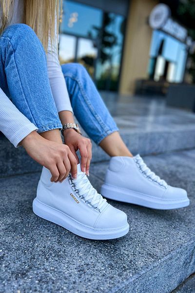 Butik Women's White High-Top Shoes