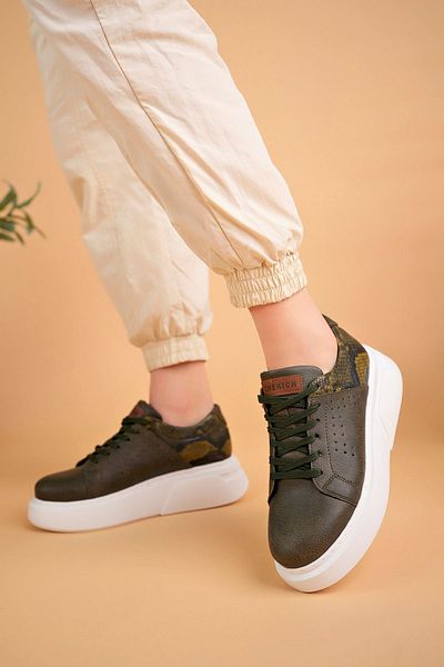 Butik Women's Khaki Shoes