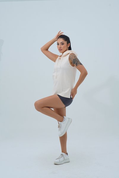 George Phoenix Pure Comfort - Beige Relaxed Fit Cotton Hooded Women's Sports Undershirt