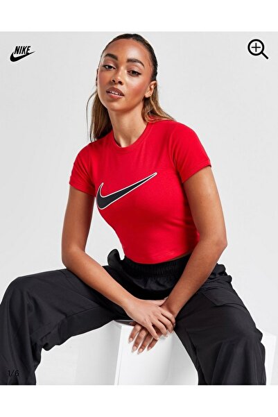 Nike Спортивний одяг Swoosh Graphic Cropped Short-Sleeve Червона жіноча корот...