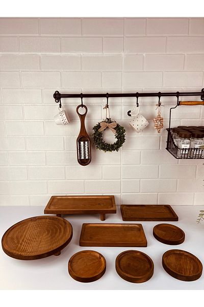 Mirilliahome 8 Piece Natural Wooden Presentation Plates Set