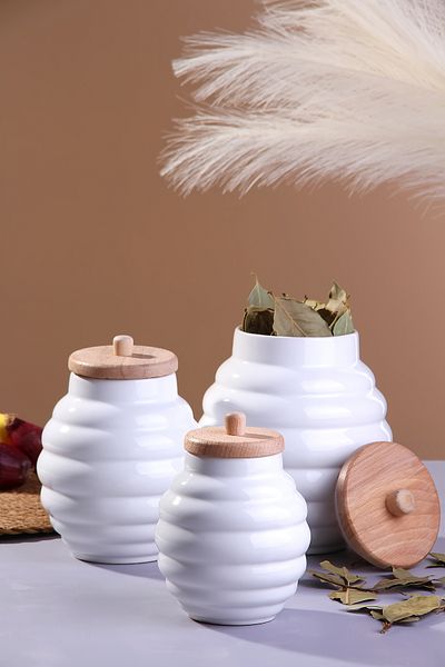 Akkoyunlu home 3 Size Ceramic Honey Jar with Bamboo Lid Jar Set 3 Piece Jar Set Spice Rack