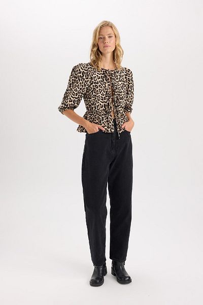 DeFacto Popeline-Bluse mit Leopardenmuster – Rundhalsausschnitt, Schnürfront, lange Ärmel E1368AX24AU