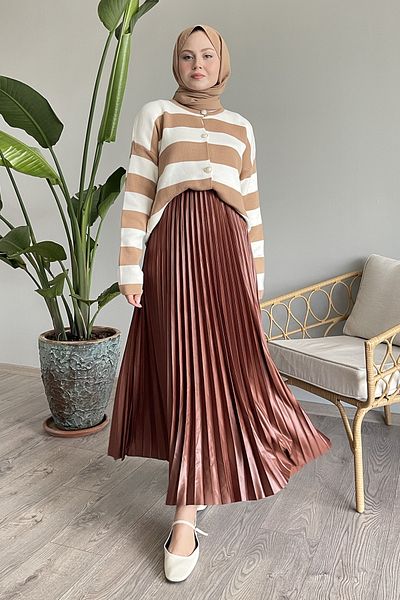 InStyle كارديجان تريكو الجمل - أزرار ذهبية وخطوط