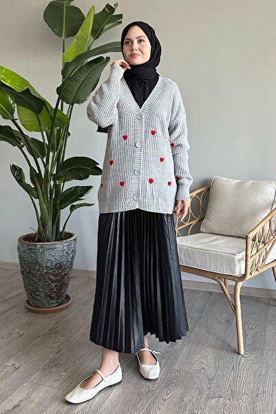 InStyle Šedý pletený cardigan - se vzorem srdce