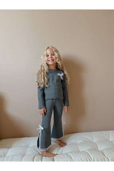 le petit sole Girl's Joy Lace Embroidery Detailed Top and Bottom Set