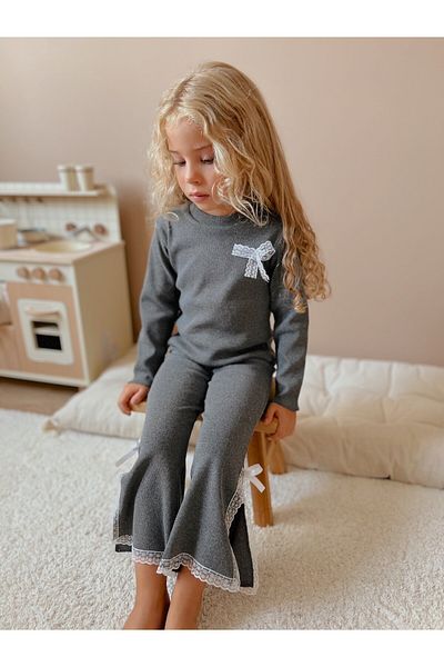 le petit sole Girl's Joy Lace Embroidery Detailed Top and Bottom Set