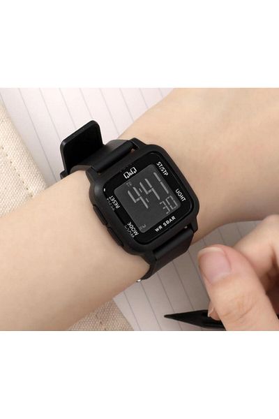 Q&Q G02A-002Vy Waterproof Children's Wristwatch with Alarm