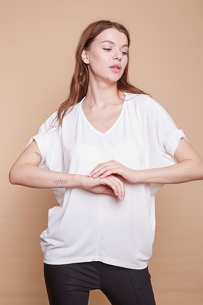 Jument Lycra Crepe V-Neck κοντό μανίκι Asymmetric Oversize Μπλούζα-κρέμα με χαλαρή εφαρμογή