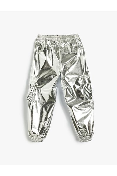 Koton Lackierte, glänzende Jogginghose mit Cargotaschen und elastischem Bund