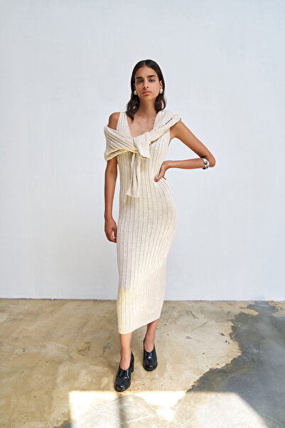 Quzu Трикотажний комплект з кольорової сукні на бретелях та болеро Tas