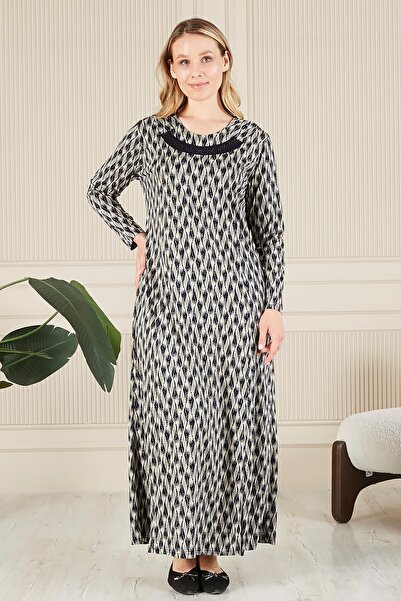 Ferace Γυναικείο φόρεμα με λαιμόκοψη σε μεγάλο μέγεθος